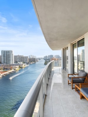 Beachwalk Resort Photo 5