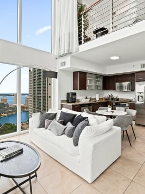 Brickell on the River Photo 6