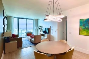 Urban Oasis in Luxury Oceanview Apartment